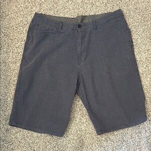 Toscano Men's Blue and White Patterned Shorts